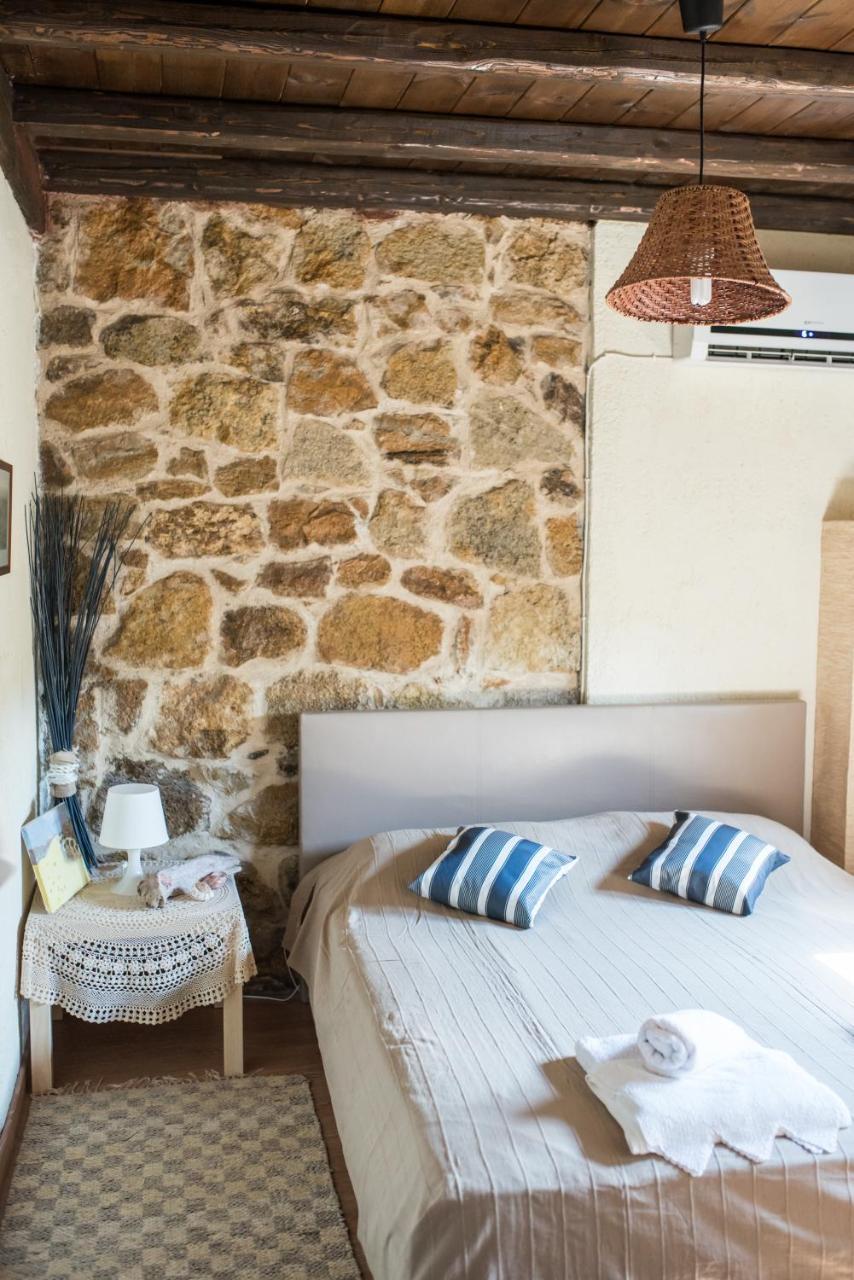 Stone Villas Неа Рода Екстериор снимка